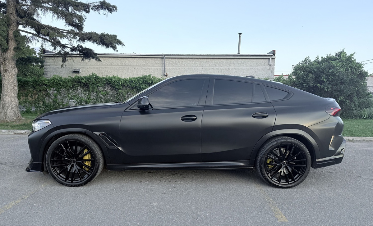 Close view of a professionally wrapped vehicle